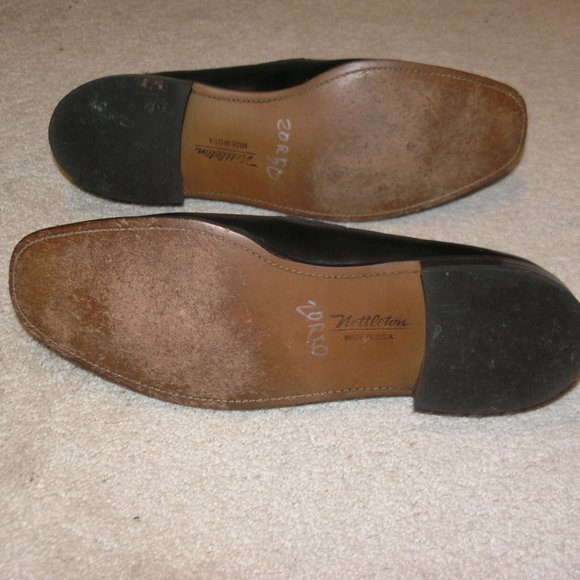 Nettleton Black Leather Tassel Loafers 14D